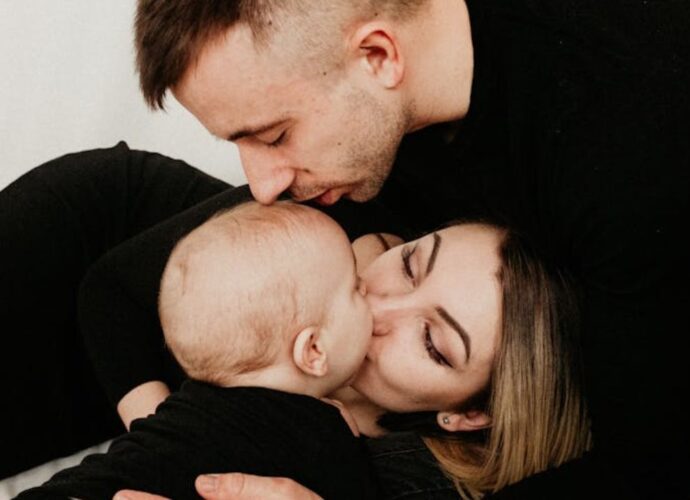 Rodzina w trakcie sesji zdjęciowej