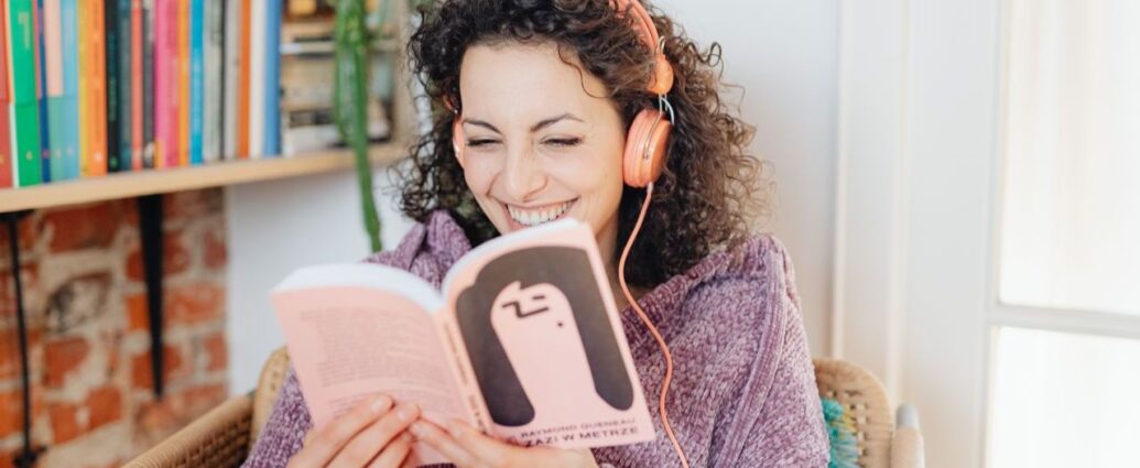 Audiobooki online. Jak wybrać książkę do słuchania i korzystać z niej wygodnie?